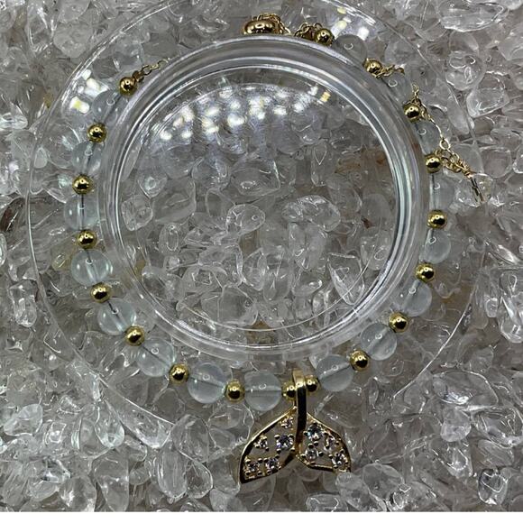 Cute Glass Bead Bracelet with Mermaid Tail Charm - Picture 5 of 5